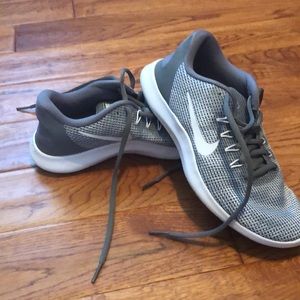 Women’s Nike shoes